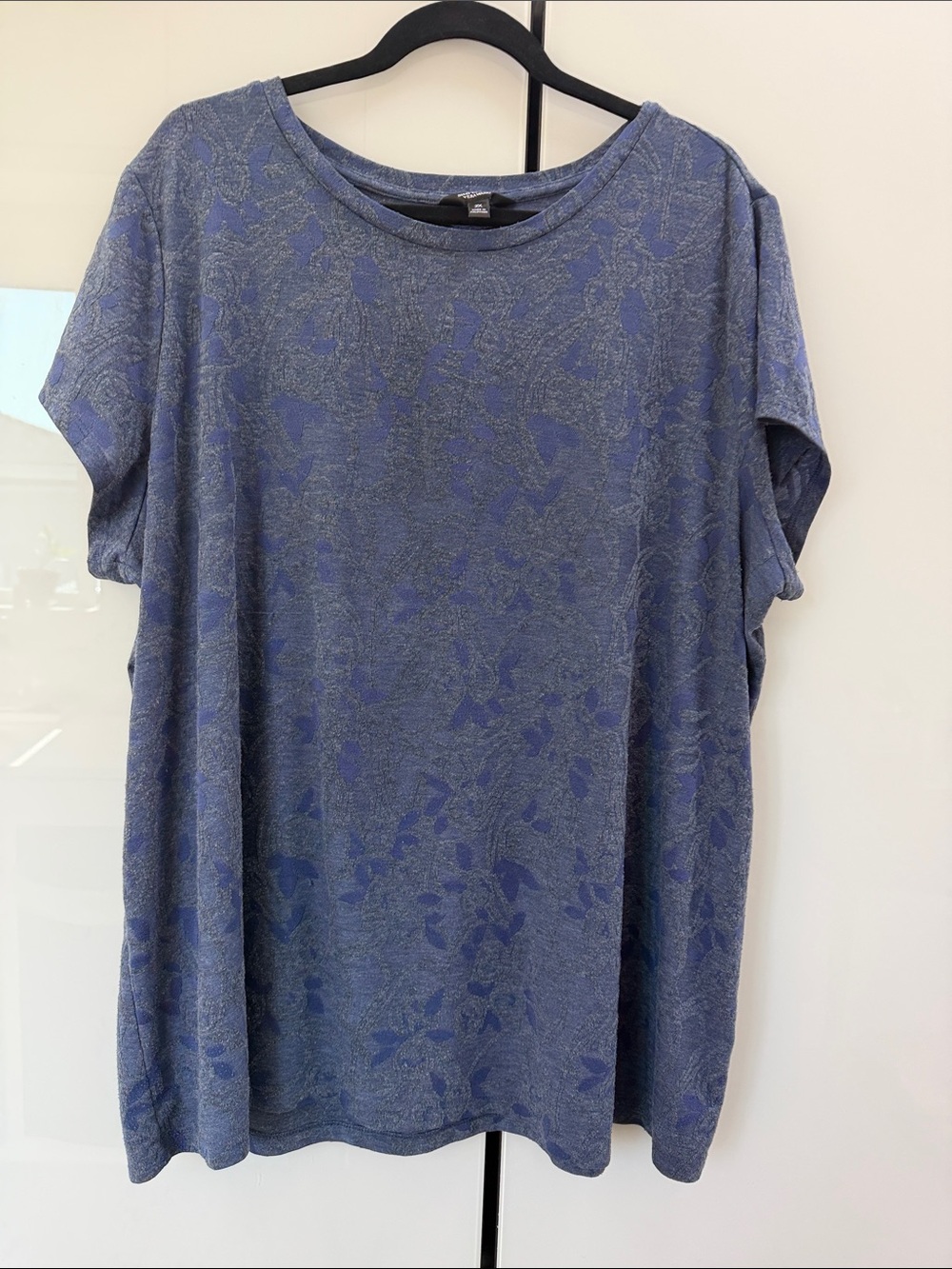 Vera Wang Blue Floral-Pattern Short Sleeve Tee